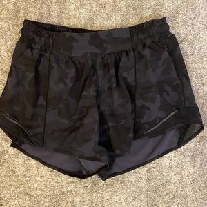 Lulu lemon hotty hot 4”